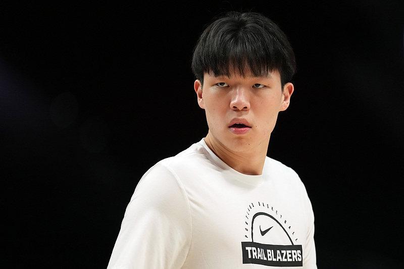 fb体育直播-杨瀚森狂轰31分 创G联赛个人得分新高